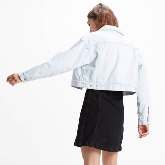 Levi’s Cropped Dad Sherpa Trucker Jacket - Picture 3 of 4